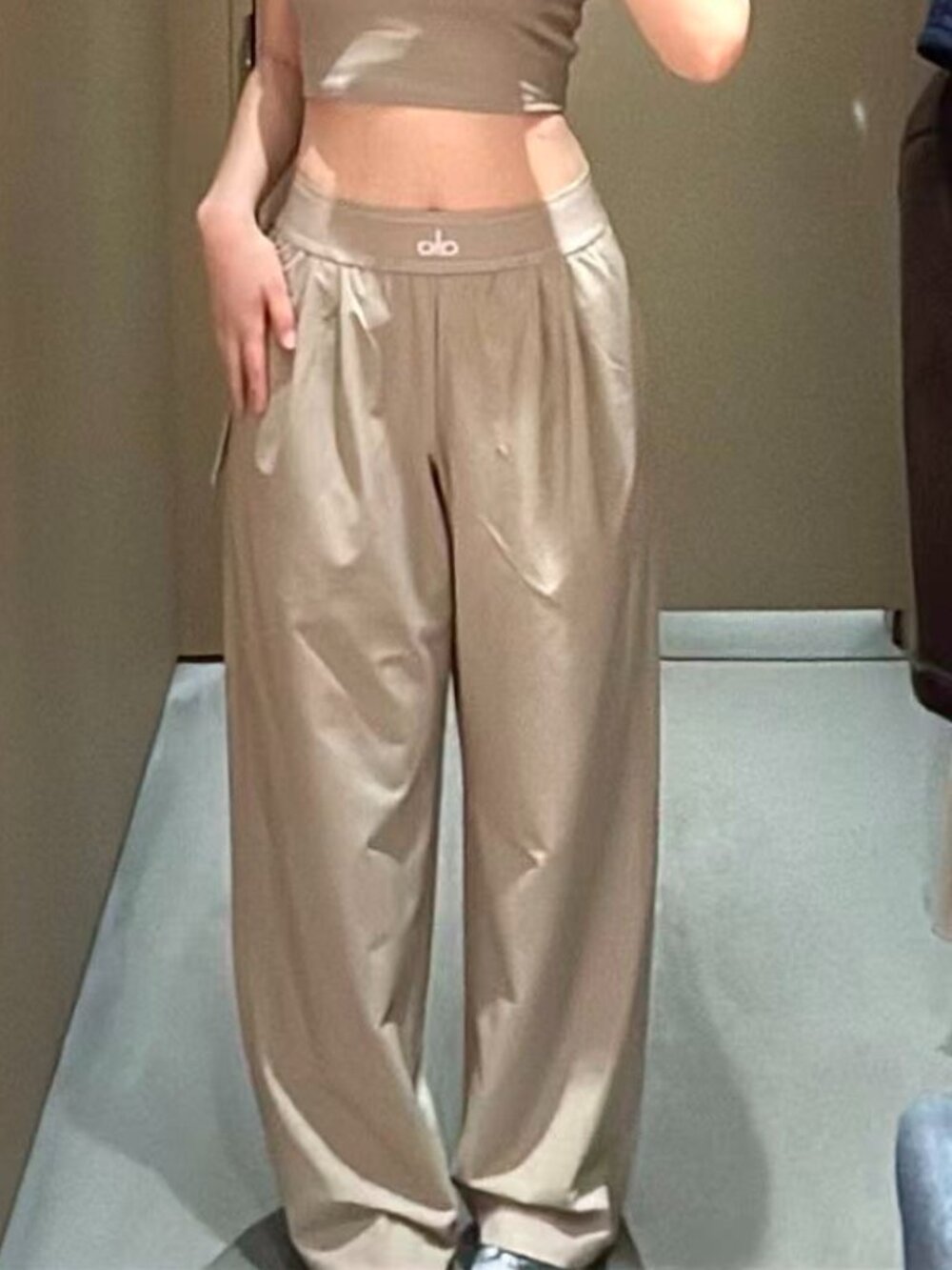 🍺NWT ALO Yoga Suit Up Trouser Gravel Color M 💋Regular 30” Inseam